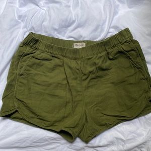 Madewell olive green shorts size medium